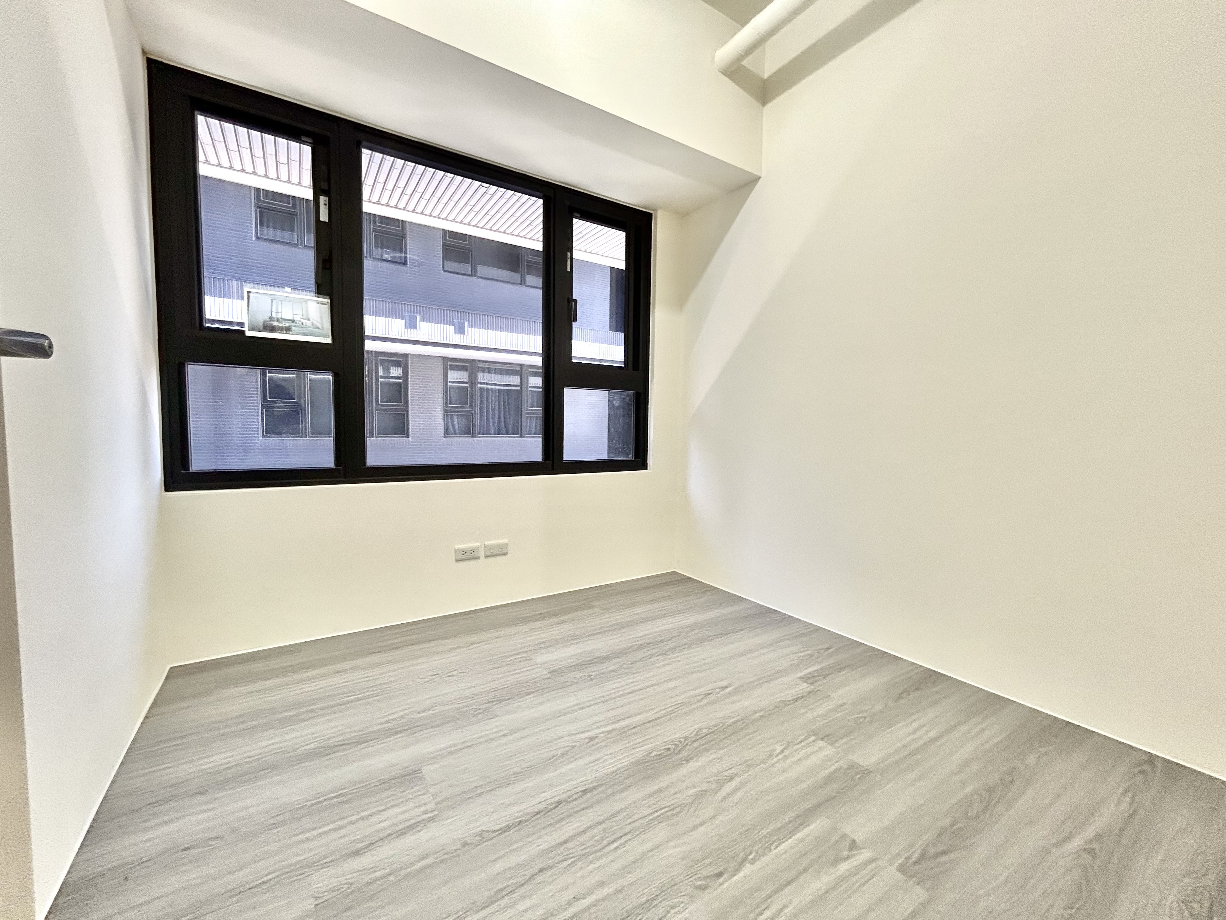 低於行情價格ꕤ屋主超急售ꕤ站前新銳邊間三房平面車位