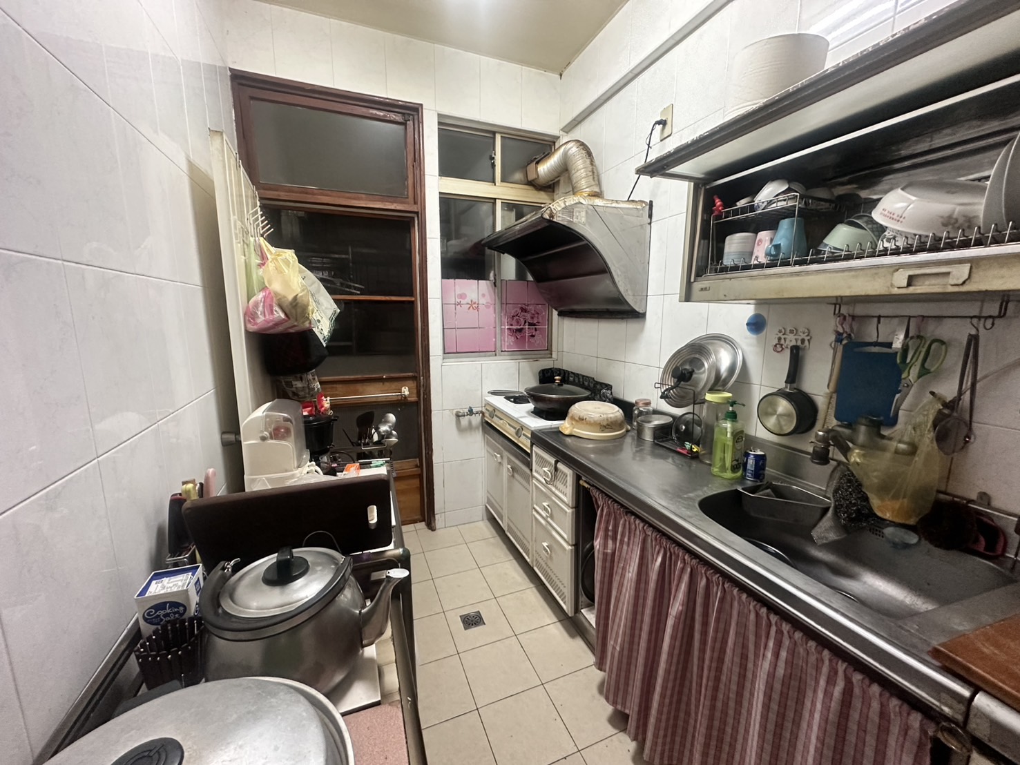 北市在旁，絕美三房-公寓模範生－住商活力小蔣
