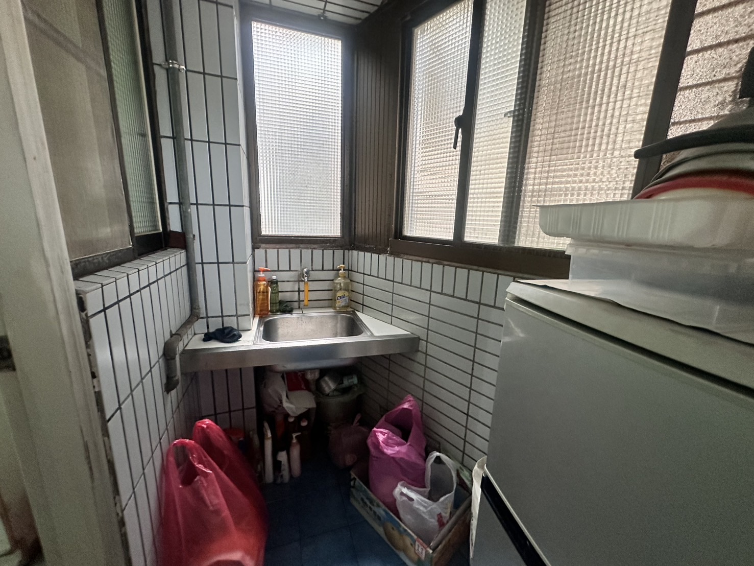 勝開芳鄰電梯四房可停車－住商活力小蔣