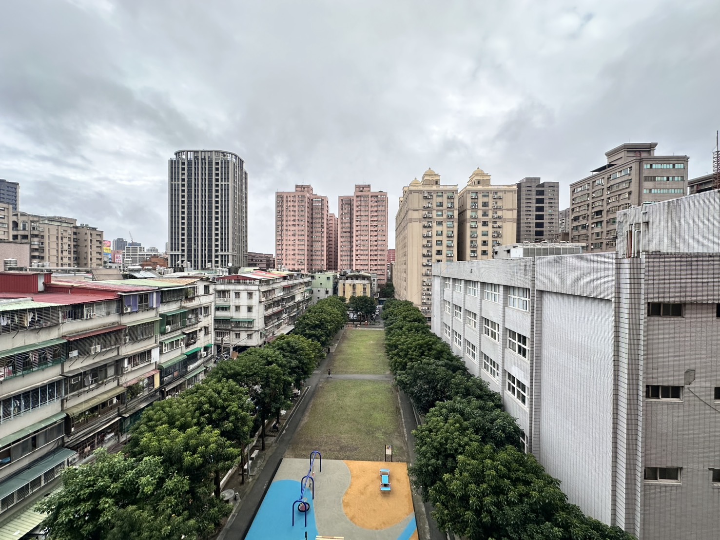 經典歐洲林蔭公園美景三房平車-住商活力小蔣