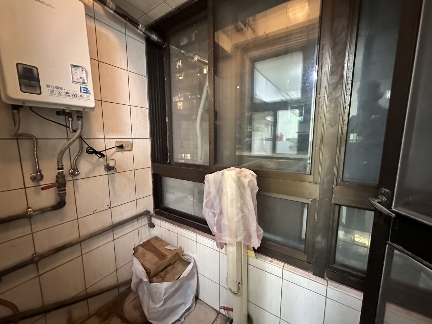 永和中心電梯管理可隔兩房－有車位-住商活力小蔣
