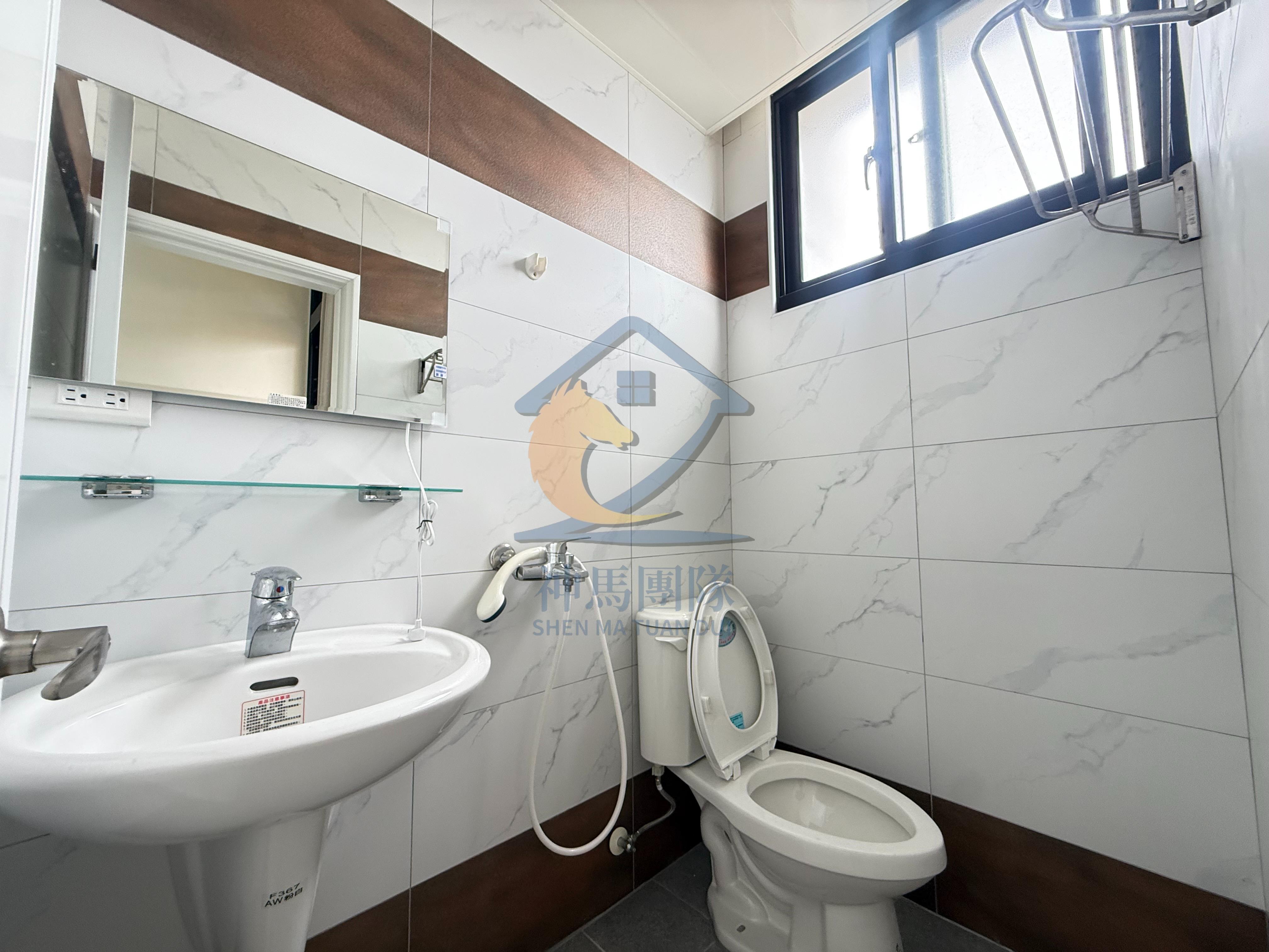 青埔買房買屋 全新電梯透天觀音工業區金雞母18套房