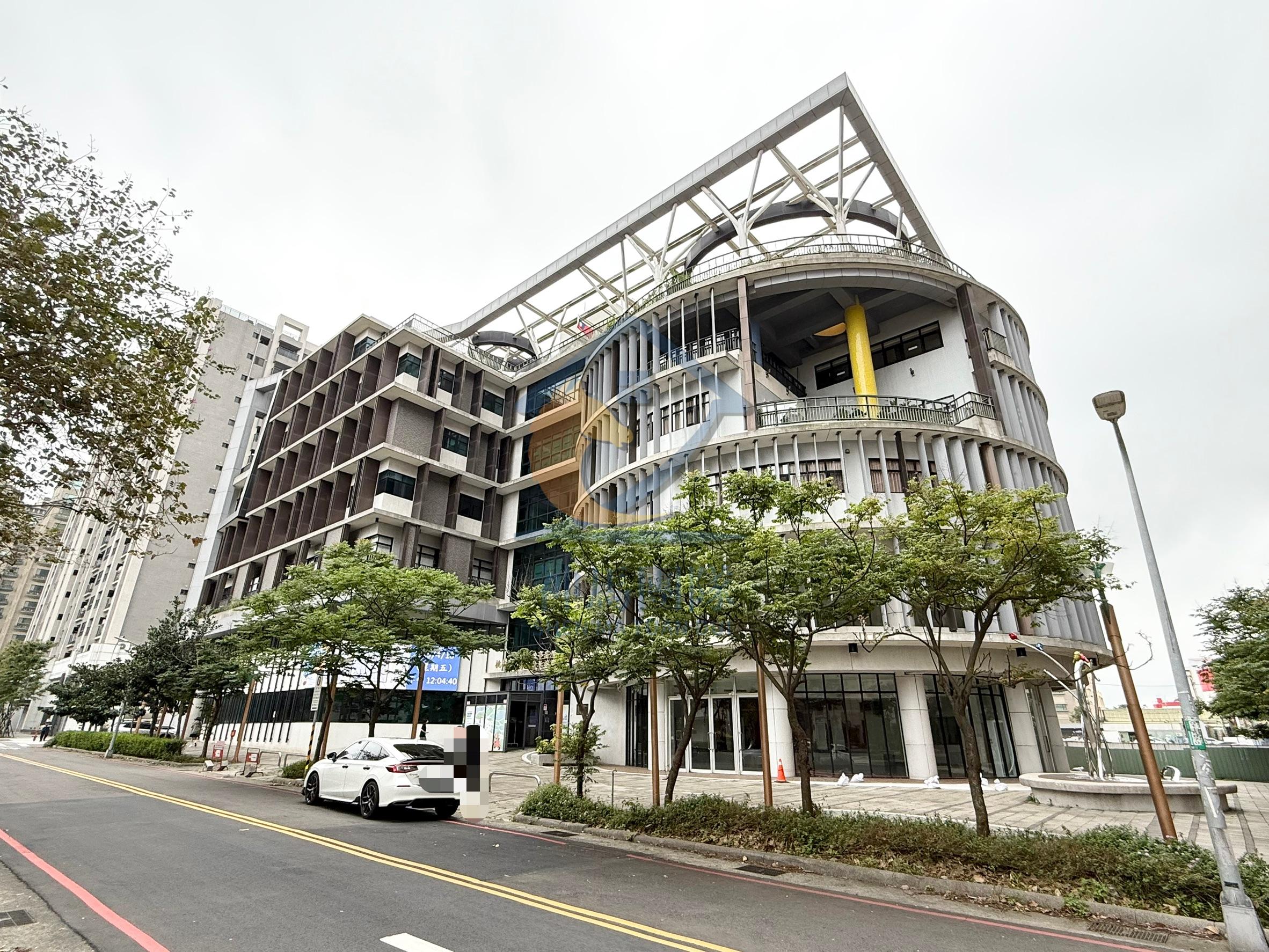 青埔買房買屋 過嶺 臻美社區稀有金店面