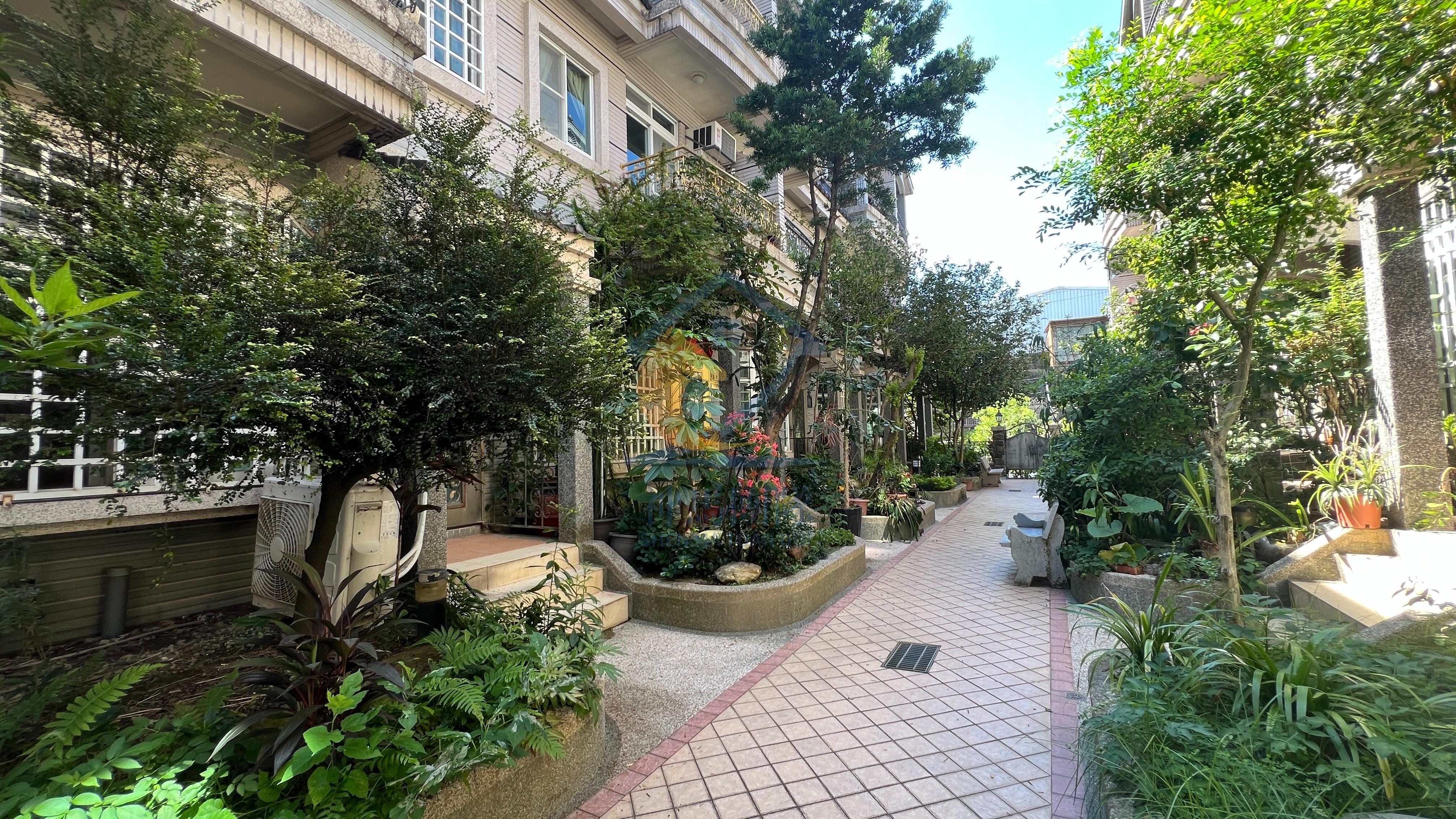 青埔買房買屋 大溪麗景花園雙學區雙車位美別墅