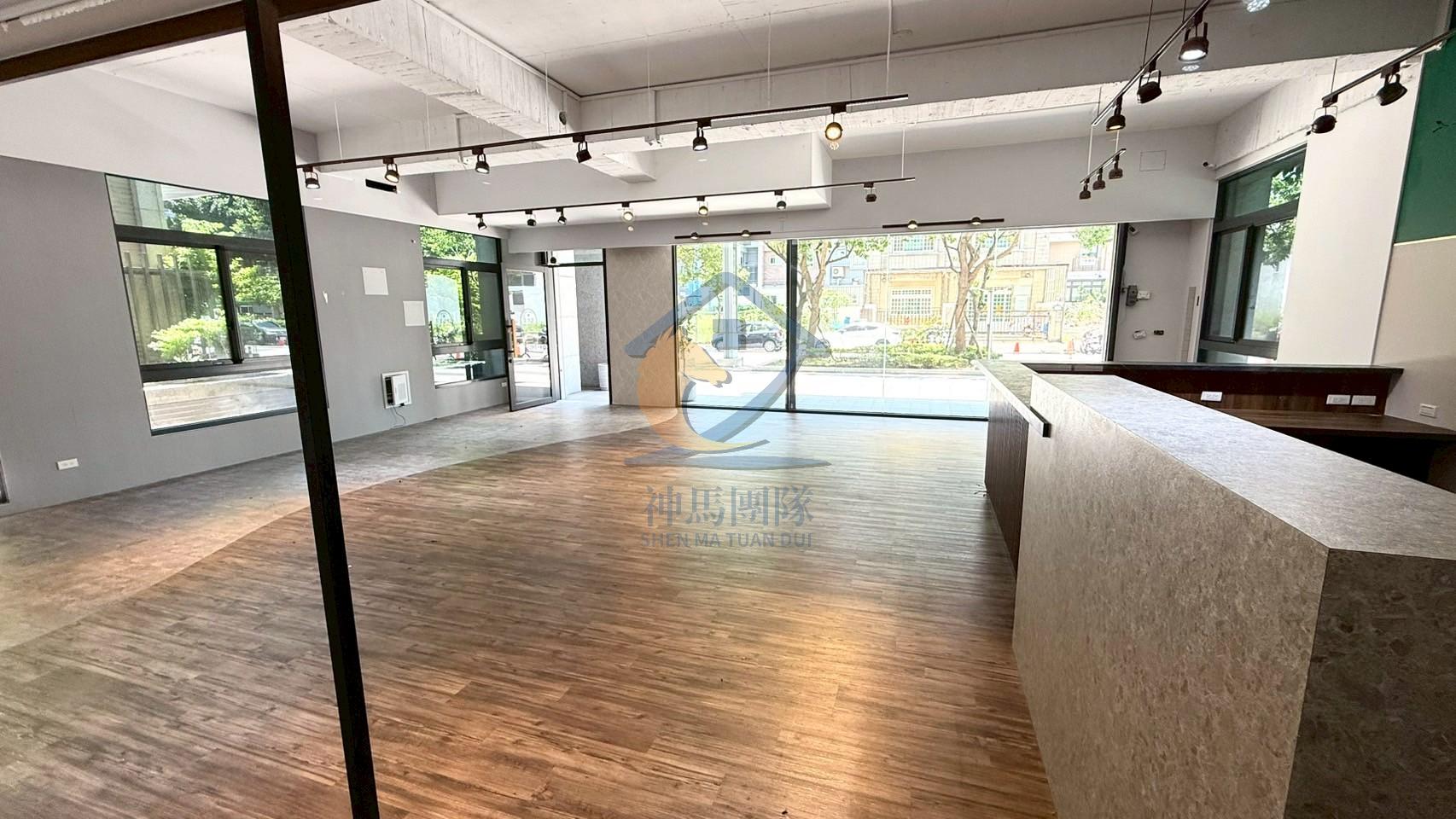 青埔買房買屋 青埔A18-曜建築店面出售