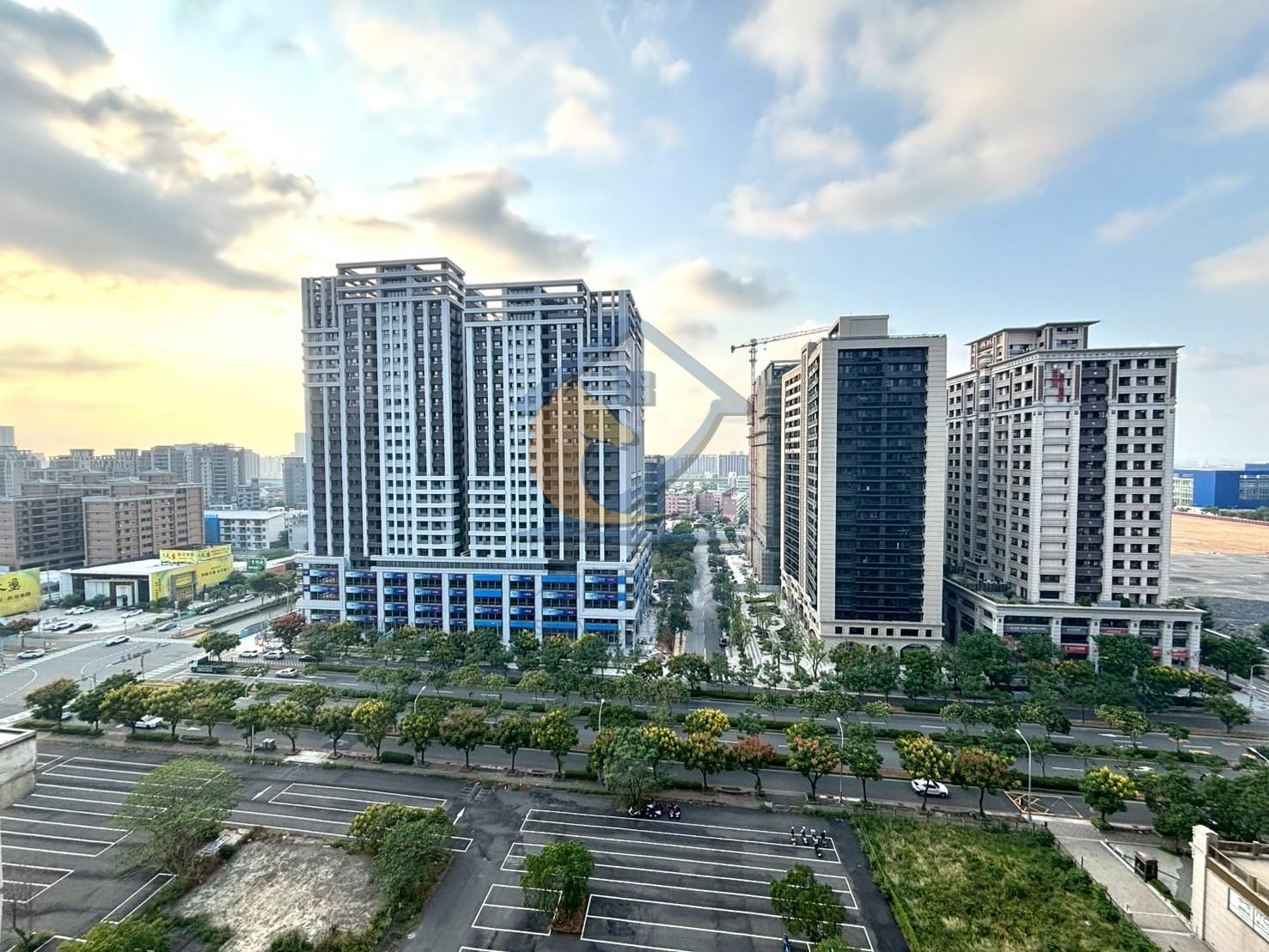 青埔買房買屋 A18國品苑高樓層景觀3房車