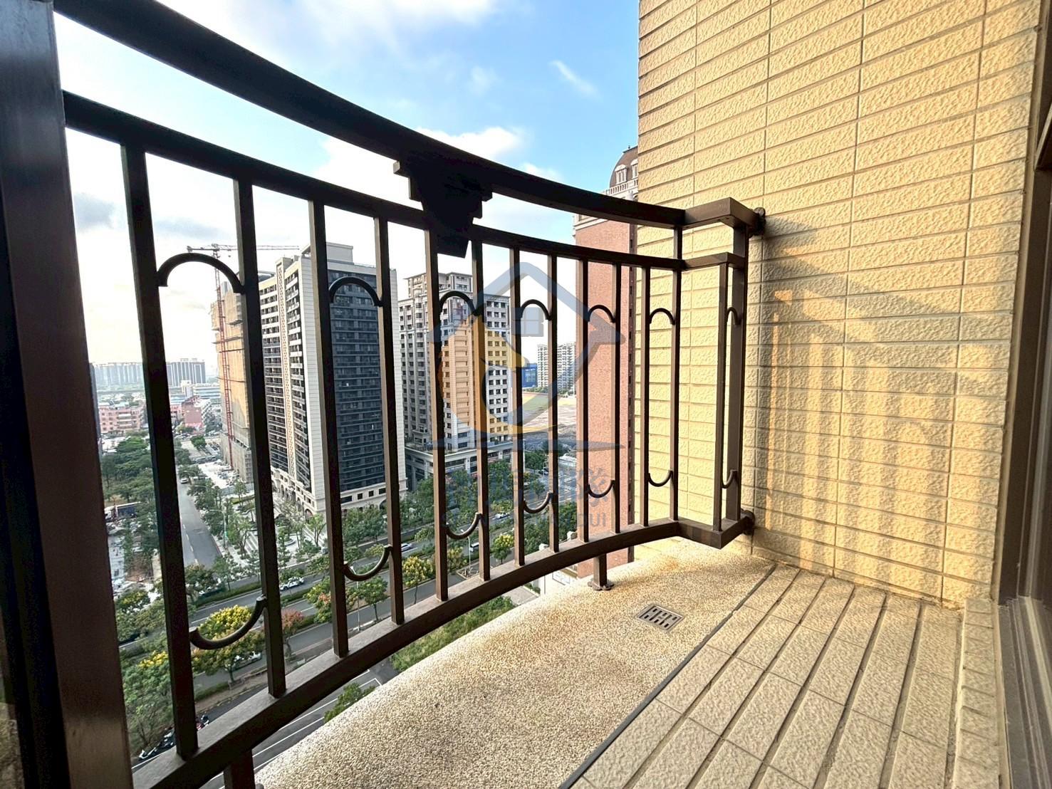 青埔買房買屋 A18國品苑高樓層景觀3房車