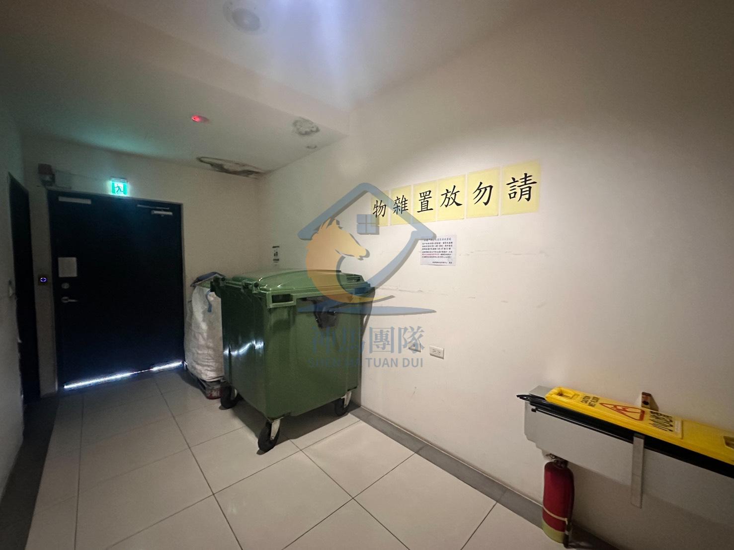 青埔買房買屋 過嶺 百萬裝潢店住+車位