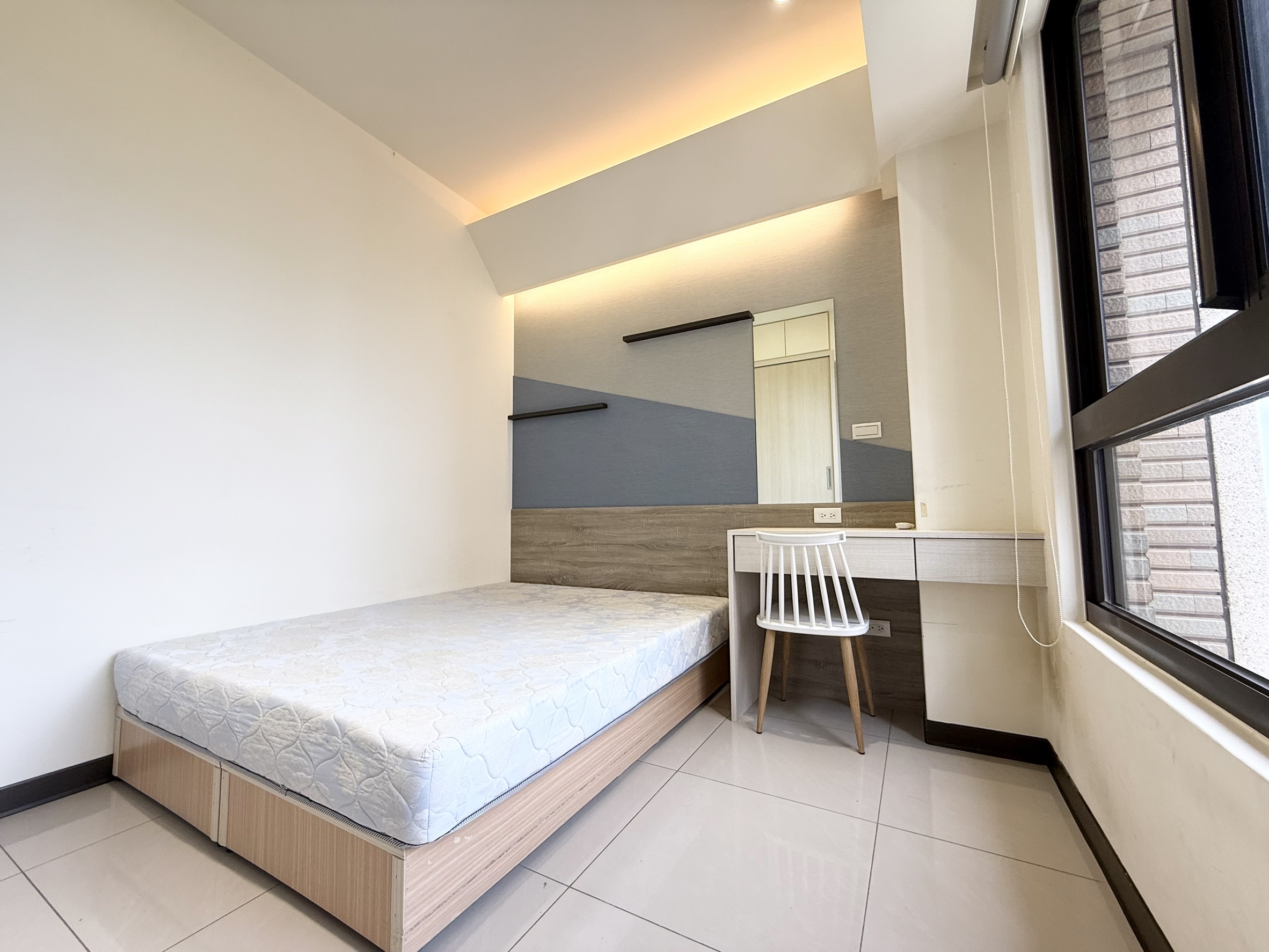 青埔買房買屋 八擴重劃G01捷運站精裝2房車